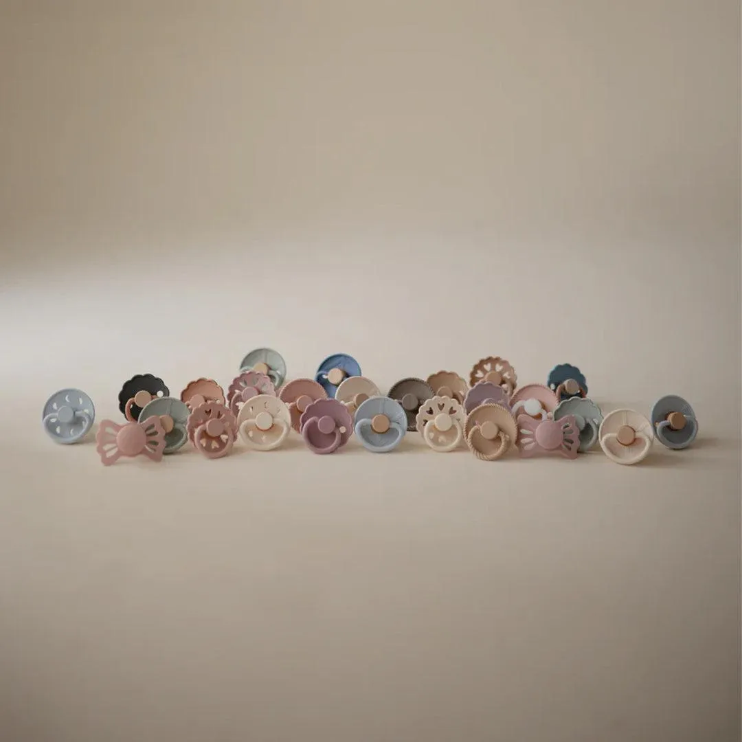 FRIGG Daisy Latex Pacifier - 4 Pack - Snowflake Dream