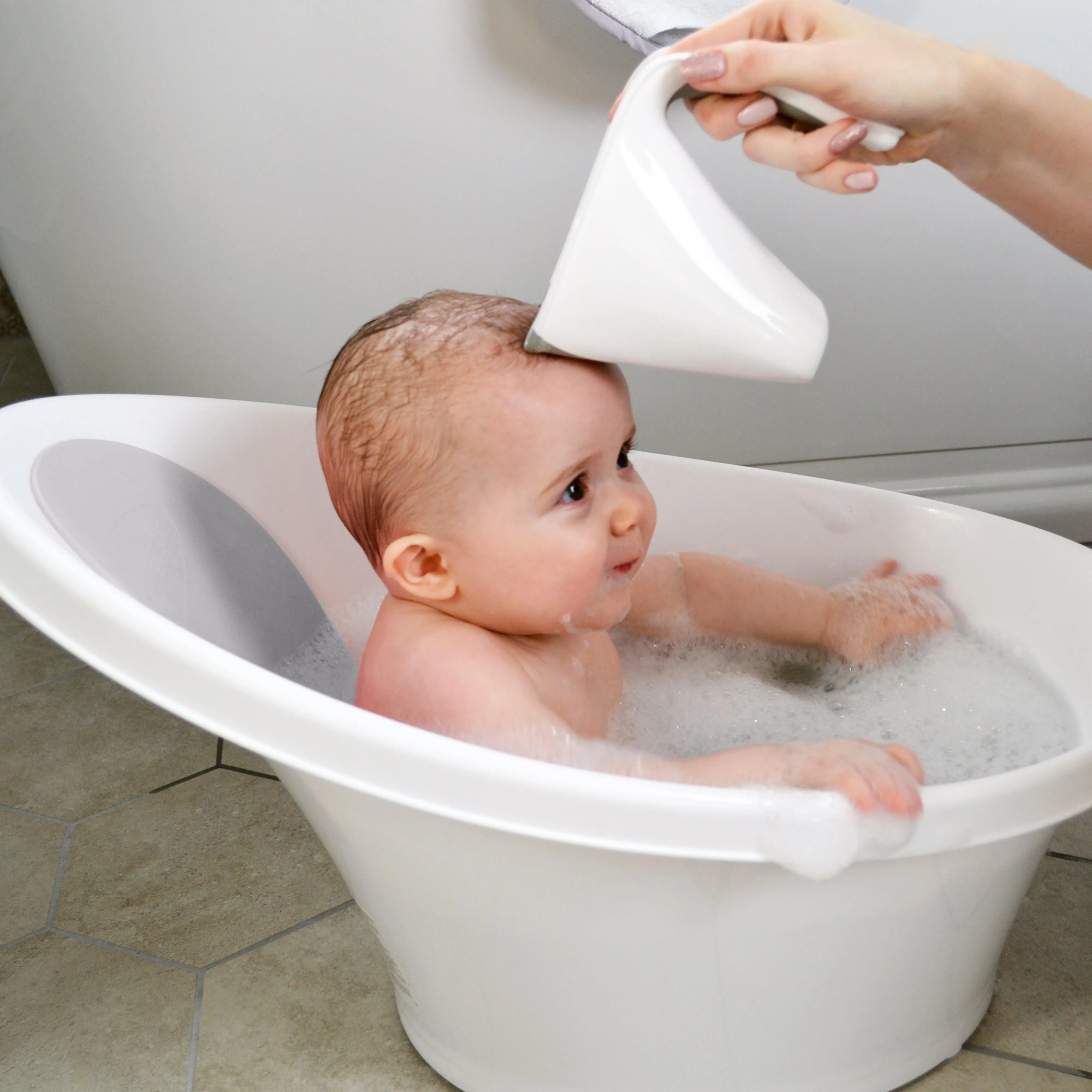 Shnuggle Washy Jug - White/Grey